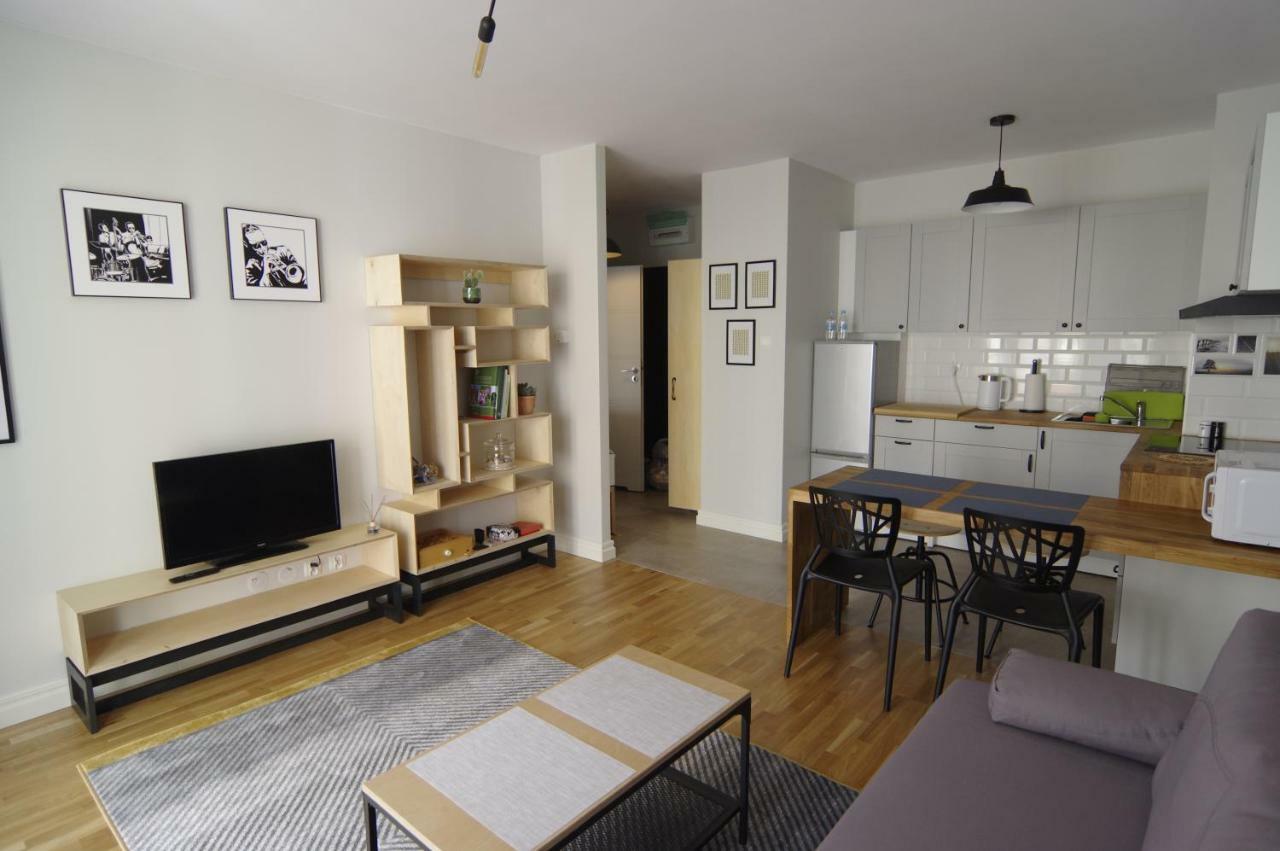 Apartment 5e *